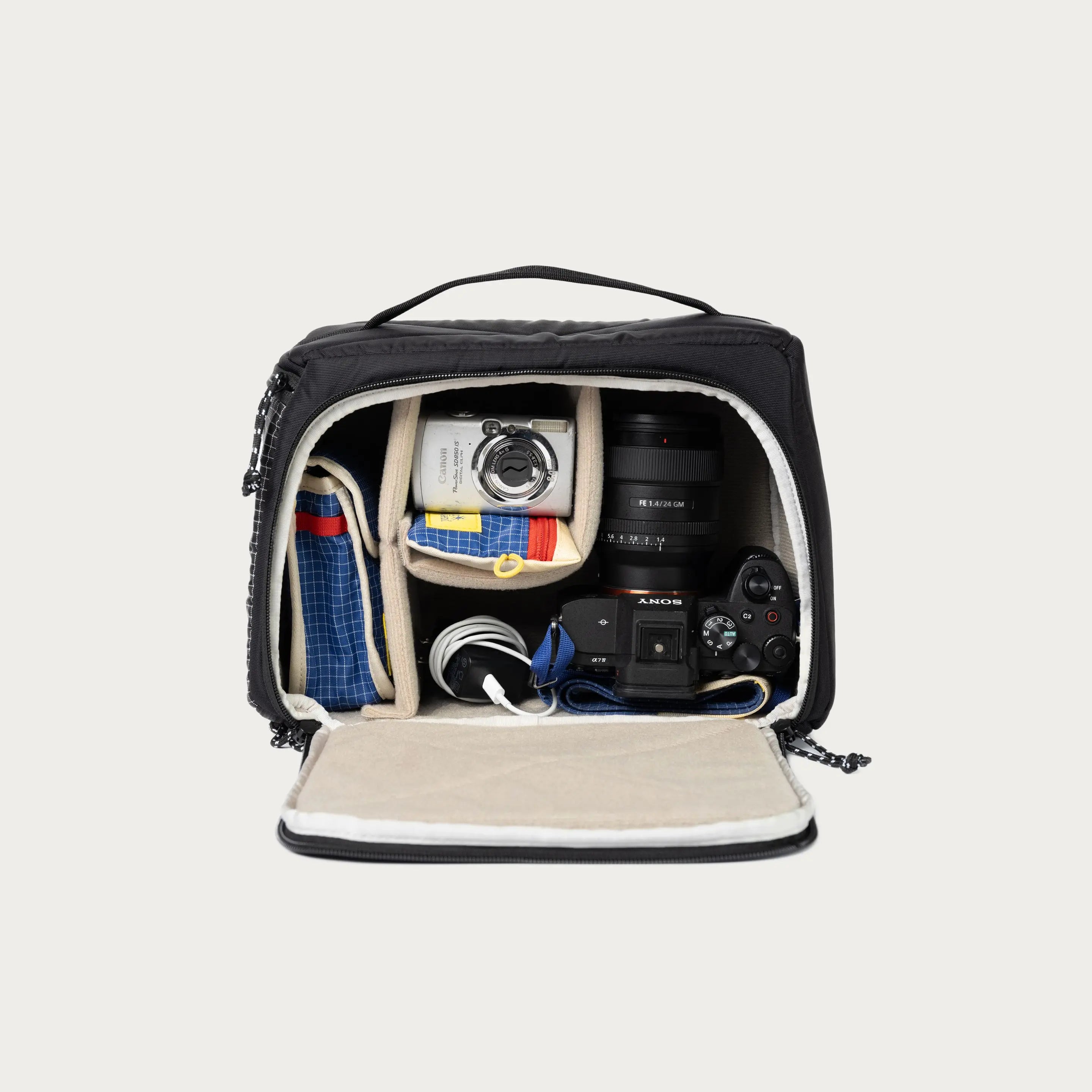 Long Weekend Morro Camera Cube - 8L
